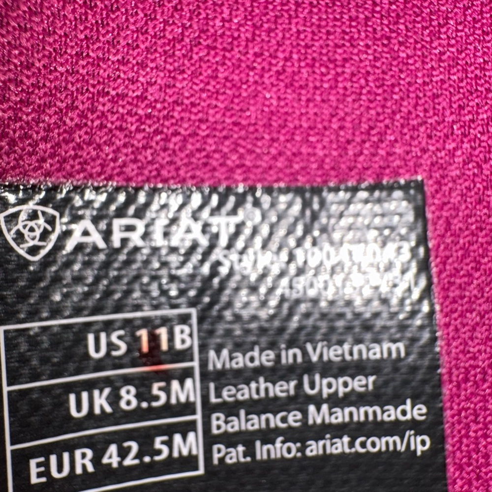 Ariat Leather Cowboy Boots - Picture 8 of 8